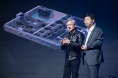 Il presidente di Hon Hai Liu Yangwei e il CEO di Nvidia Jensen Huang (Fonte: UDN)