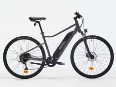 La bicicletta fuoristrada Decathlon Riverside 520 E ha un'autonomia fino a 100 km (~62 miglia). (Fonte: Decathlon)