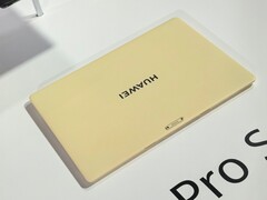 L’Huawei Matepad Pro S nella variante di colore giallo