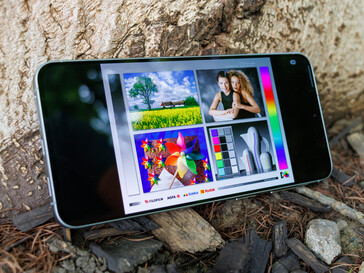 Galaxy A57 all'aperto