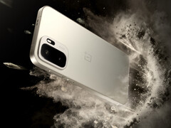 Il OnePlus Ace 6 Ultra in uno dei suoi colori di lancio.