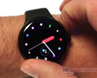 De Pixel Watch en Pixel Watch 2 zouden hetzelfde algemene ontwerp moeten hebben, voorheen afgebeeld. (Afbeeldingsbron: Notebookcheck)