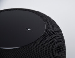 L'HomePod 3 potrebbe utilizzare il suo elemento superiore per qualcosa di più dei controlli di riproduzione e volume. (Fonte: Przemyslaw Marczynski)