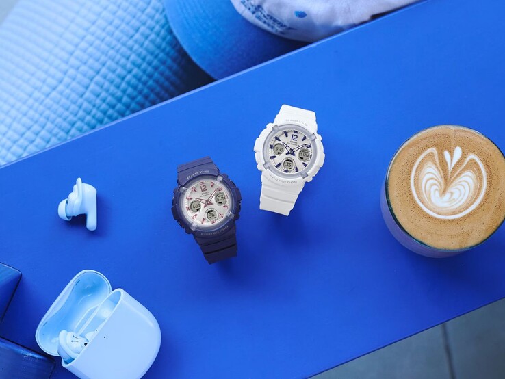 Gli orologi Casio G-Shock Baby-G BGA-2800-2A2 (a sinistra) e BGA-2800-7A3 (a destra)