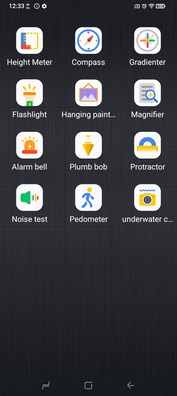 Sono disponibili strumenti come la bussola digitale, alcuni un po' stravaganti, come il misuratore di altezza. (Fonte: Sergey Tarasov - Notebookcheck)
