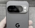 Nonostante la sua presunta fotocamera con teleobiettivo, il Pixel 10 potrebbe essere privo di molte funzioni presenti sul Pixel 10 Pro (Fonte: Mystic Leaks)