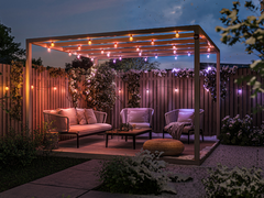 Philips Hue sta ampliando la propria gamma di luci Festavia, che comprende, tra l’altro, le luci a filo da esterno a forma di globo qui raffigurate.