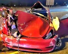 La Tesla Model 3 è stata completamente distrutta nel doppio incidente. (Fonte immagine: @OPP_HSD)