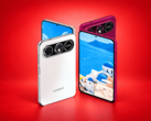 Smartphone Coolpad Cool X Wide mostrato frontalmente e posteriormente nelle finiture bianca e rossa.