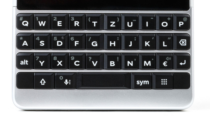 La tastiera fisica del BlackBerry KEY2