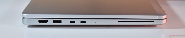 sinistra: HDMI, USB-A 3.2 Gen 1, 2x Thunderbolt 4, lettore di Smartcard