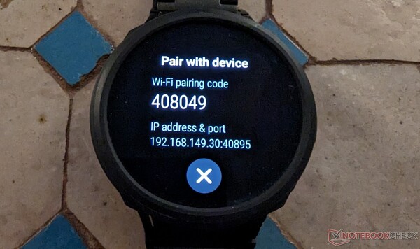 La schermata di accoppiamento ADB wireless su un Samsung Galaxy Watch 4 (Fonte: Notebookcheck)
