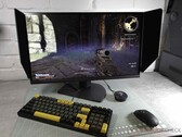 L'immagine mostra una foto del monitor da gioco KTC25M1 con pannello TN a 400 Hz.