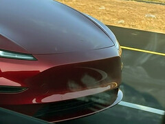 Tesla Model Y Standard rendering in colore rosso. (Fonte: Moose/X)