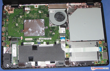 La vista dell'hardware interno dopo aver rimosso il panello.