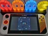 Atari Gamestation Go offre un gioco retrò compatto con un supporto ufficiale completo. (Fonte: Marc Zander, Notebookcheck)