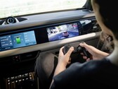 Gioco nel nuovo SUV elettrico Porsche Macan del 2026 (Fonte: Porsche)