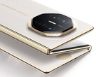 Il Mate XTs di Huawei sembra essere leggermente più sottile del modello dello scorso anno. (Fonte immagine: Huawei)
