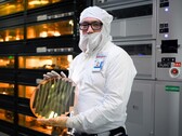 Una roadmap di un analista individua diversi potenziali clienti per il backend di Intel Foundry fino al 2029