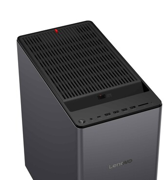 Il Lenovo ThinkCentre X vanta anche una buona quantità di I/O frontale. (Fonte: Lenovo)