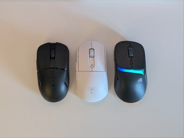 Confronto tra NZXT Life Elite (a sinistra), Turtle Beach Burst II Air (al centro), Modello D3 Wireless (a destra)