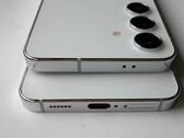 Alcune unità fittizie "Galaxy S24". (Fonte: Sonny Dickson via Twitter/X)