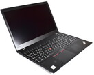 Recensione del Laptop Lenovo ThinkPad P15s Gen 1: workstation ultraportatile con uno schermo 4K molto luminoso.