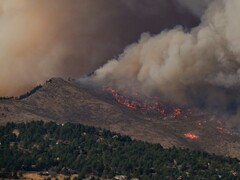 Un&#039;immagine dell&#039;incendio di Calwood del 2020 (Fonte immagine: Malachi Brooks via Unsplash)