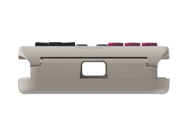 Il telefono può ancora essere ricaricato attraverso un'apertura nella parte inferiore. (Fonte immagine: GameSir)