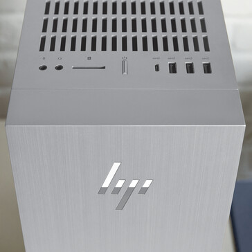 I/O frontale di HP Envy Desktop (immagine via HP)
