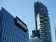 Samsung afferma che la sua nuova tecnologia è stata sviluppata in collaborazione con Medical AI. Nella foto - Il logo di Samsung su un edificio. (Fonte immagine: Babak Habibi su Unsplash)