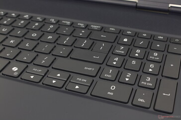 I tasti Numpad e freccia sono più piccoli e angusti rispetto ai tasti QWERTY principali