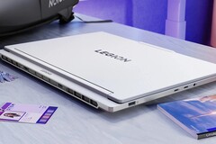 Lenovo Legion 7i 16 Gen 10 ha un peso di poco inferiore a 2 kg e offre opzioni di processore Arrow Lake-HX (Fonte: Lenovo)
