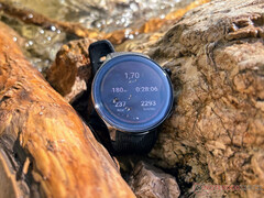 Il OnePlus Watch 3 dovrebbe essere un po' più sottile del OnePlus Watch 2, nella foto. (Fonte: Notebookcheck)