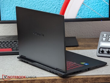 Telaio sottile dell'A16: top classico ...