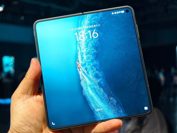 Il Vivo X Fold6 è certificato IP59.