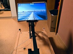 Le città e i laghi possono essere esplorati virtualmente con le app giuste