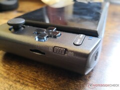 L'aggiornamento software di GPD WIN 3 1.0.4 aggiunge il supporto del mouse del controller per una navigazione web più facile quando si è in movimento