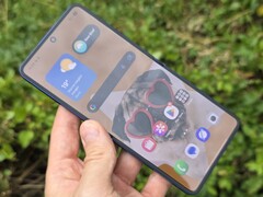 Recensione di Samsung Galaxy Z Flip7. (Fonte: Marcus Herbrich)