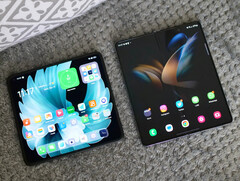 Il cosiddetto iPhone Fold dovrebbe assomigliare di più all&#039;Oppo Find N2 nelle dimensioni, a sinistra, rispetto ai recenti rilasci di Galaxy Z Fold. (Fonte: Digital Trends)