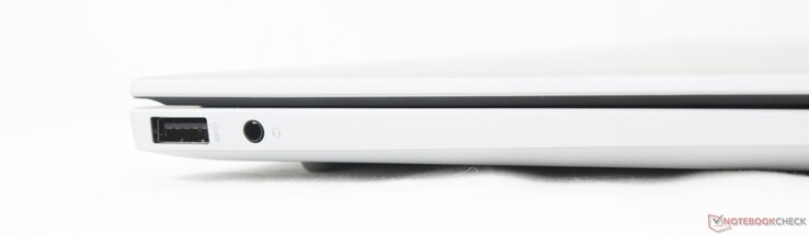 Sinistra: USB-A (5 Gbps), cuffie da 3,5 mm