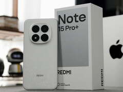 Il Redmi Note 15 Pro Plus nella sua finitura Cedar White con la sua confezione di vendita al dettaglio. (Fonte: DSP-Charles)