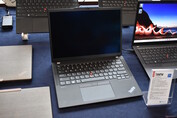 Lenovo ThinkPad X13 G4 Nero profondo: Display OLED