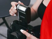 Godox iA32 è compatibile anche con le fotocamere Leica. (Fonte: Godox)