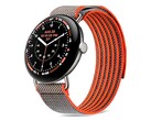 L’orologio è dotato di una cassa da 45 mm in Satin Pyrite con un cinturino Performance Loop color Rye, dotato di un rivestimento idrorepellente.