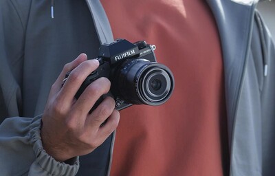 Lo stile retrò e i comandi tattili della Fujifilm X-S20 sono caratteristiche sottovalutate che potrebbero convincere i fotografi che amano questo genere di cose. (Immagine: Fujifilm)