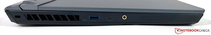 A sinistra: USB-A (3.2 Gen. 1, alimentato), USB-C (3.2 Gen. 2), jack audio da 3,5 mm