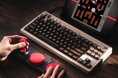 8BitDo include i suoi Dual Super Buttons e Super Stick con gli ordini della C64 Edition. (Fonte: 8BitDo)