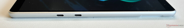 Lato sinistro: 2 porte USB-C 4.0 (40 Gbps, DisplayPort 1.4a, Power Delivery)