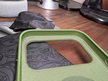 La custodia Apple TechWoven. (Fonte immagine: u/Jman42023)